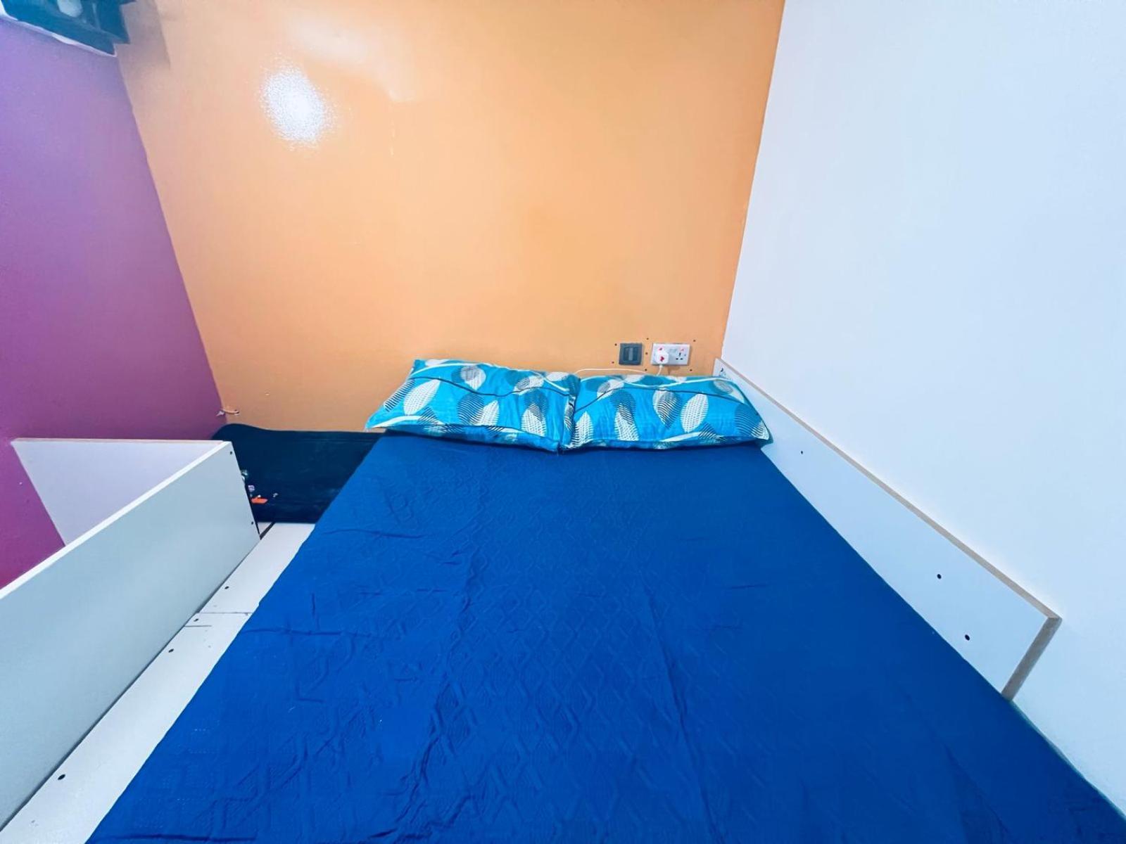Moon Backpackers Burjman Exit 2, Family Partitions, Loft Partitions, Apartment Dubai Exterior photo