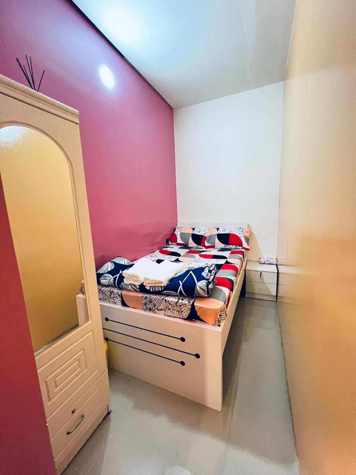 Moon Backpackers Burjman Exit 2, Family Partitions, Loft Partitions, Apartment Dubai Exterior photo