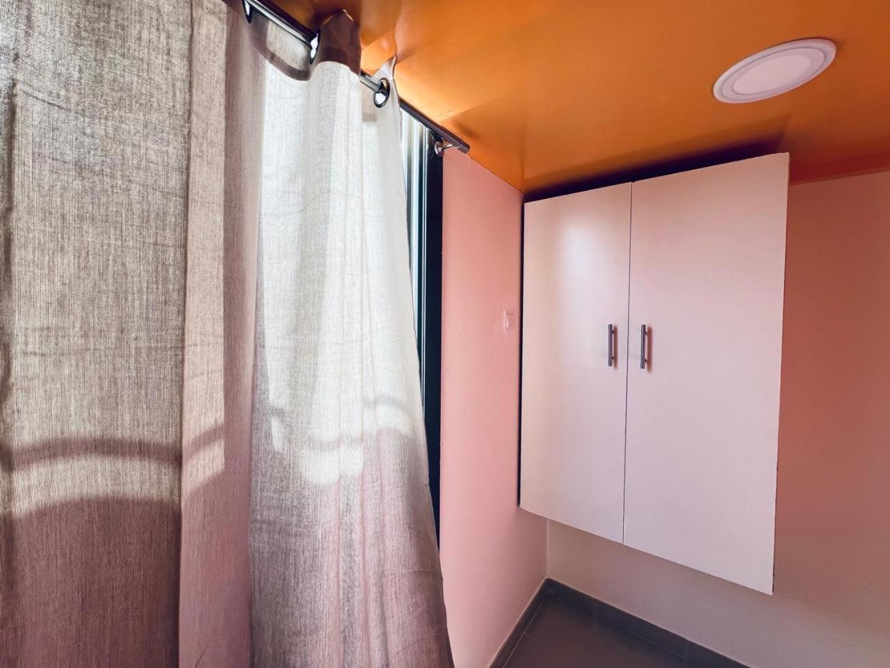 Moon Backpackers Burjman Exit 2, Family Partitions, Loft Partitions, Apartment Dubai Exterior photo