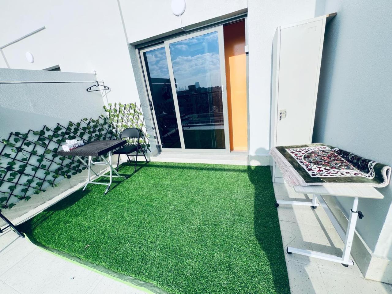 Moon Backpackers Burjman Exit 2, Family Partitions, Loft Partitions, Apartment Dubai Exterior photo